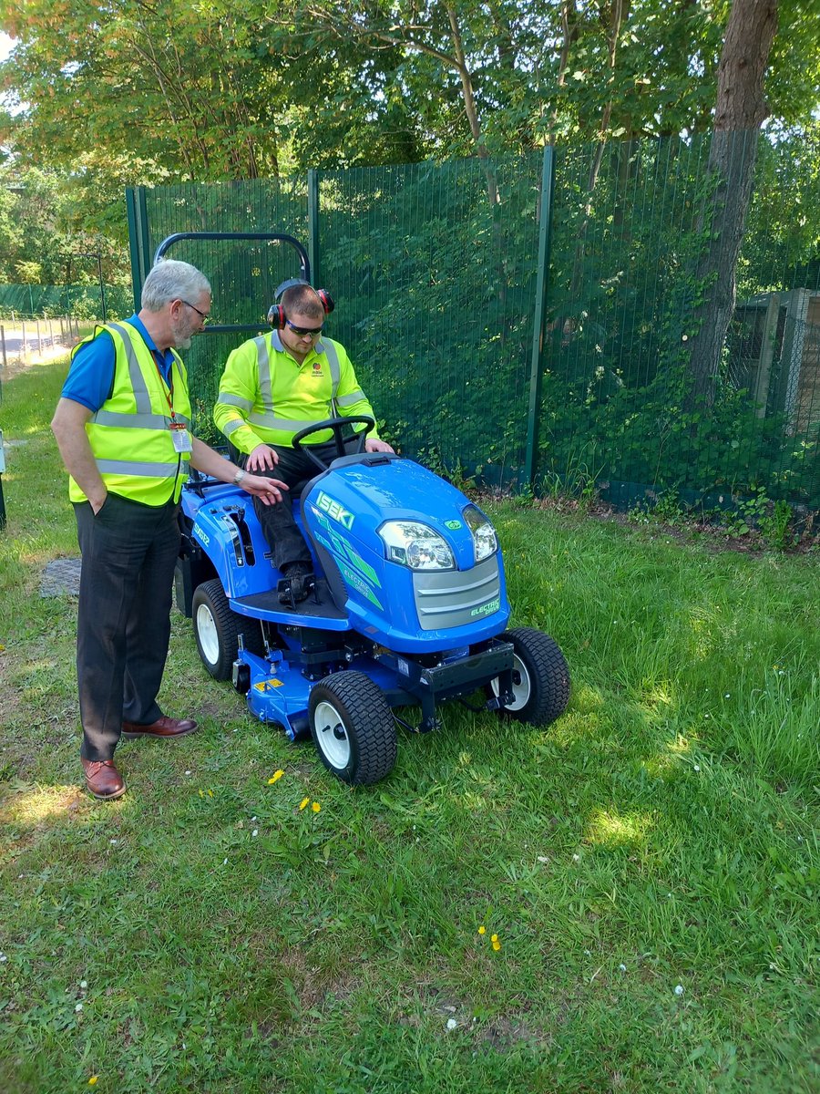 DRplantmanager's tweet photo. Start of long term trial of innovative new @iseki_uk Battery ride-on cut and collect mower https://t.co/RQFv2jLpZ2