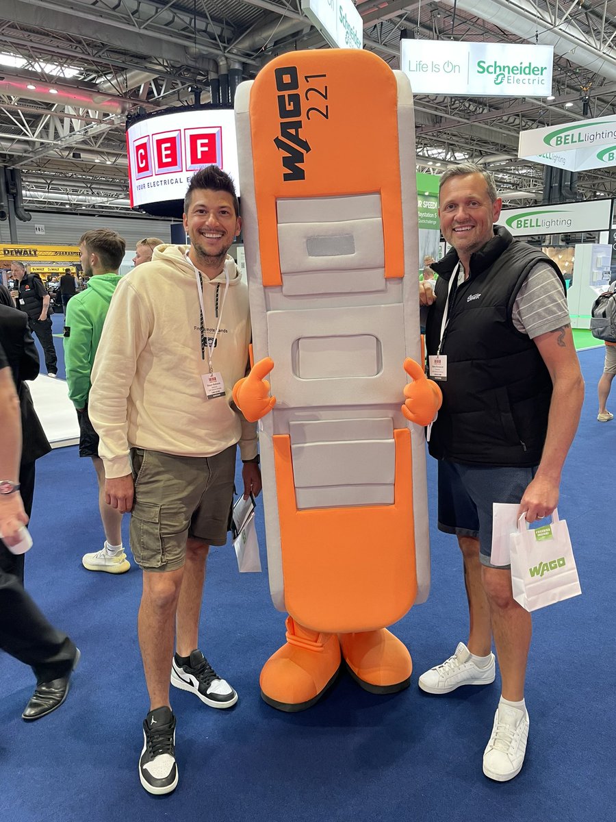 japcarnutta's tweet photo. Electrical Expo was just awesome today. Good work CEF at the NEC convention Centre. #CEFLIVE23 #Robus #NICEIC #Milwaukee #techtalks #wago https://t.co/bcHvCwvVX4