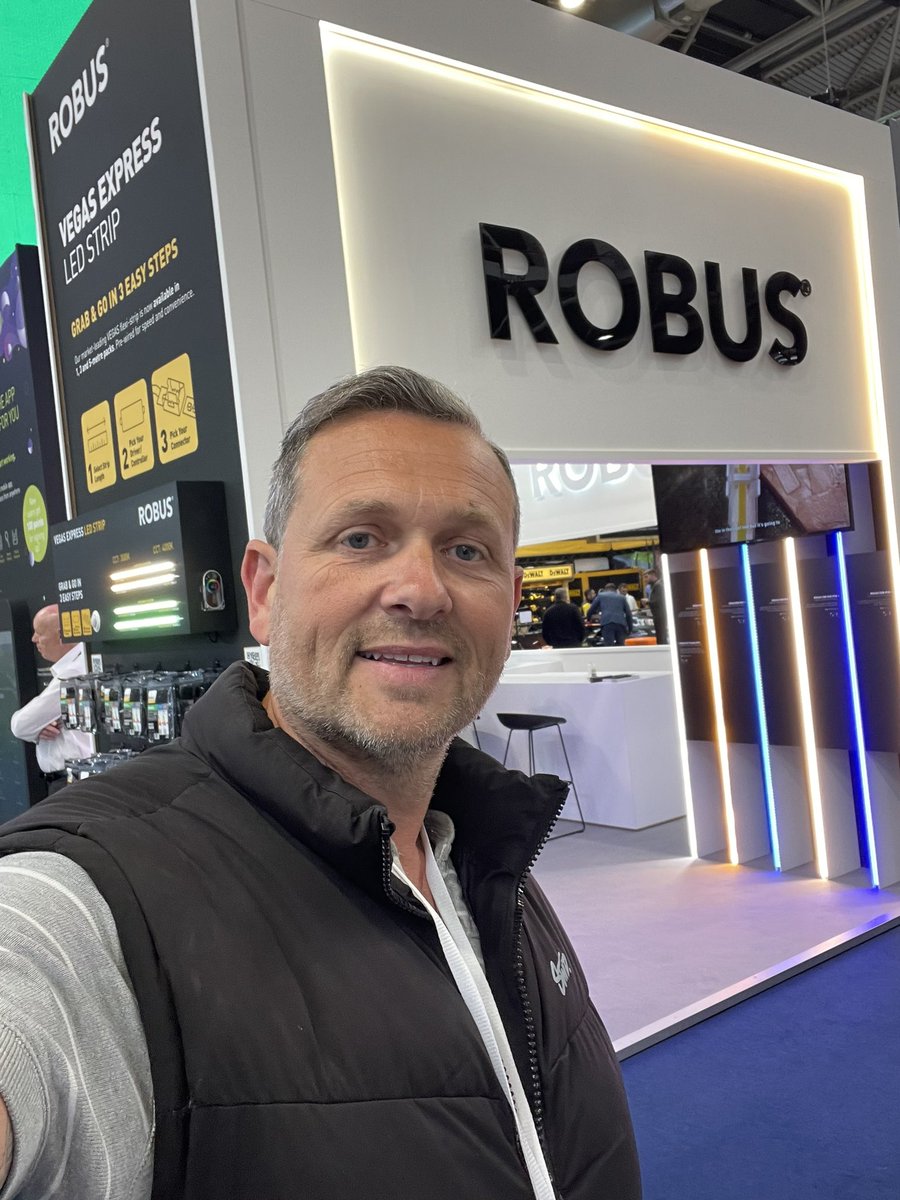 japcarnutta's tweet photo. Electrical Expo was just awesome today. Good work CEF at the NEC convention Centre. #CEFLIVE23 #Robus #NICEIC #Milwaukee #techtalks #wago https://t.co/bcHvCwvVX4