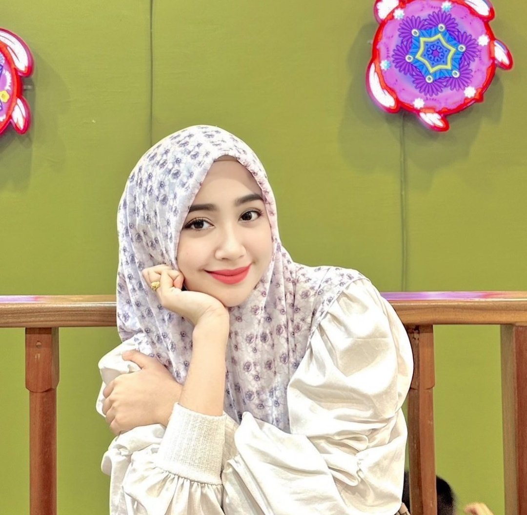 realcrowdtrust's tweet photo. Coba aja ada burungmu disini mas, pasti aku keenakan 😘

Instagram ku @sundarifitriani8 https://t.co/k15jFUoufX