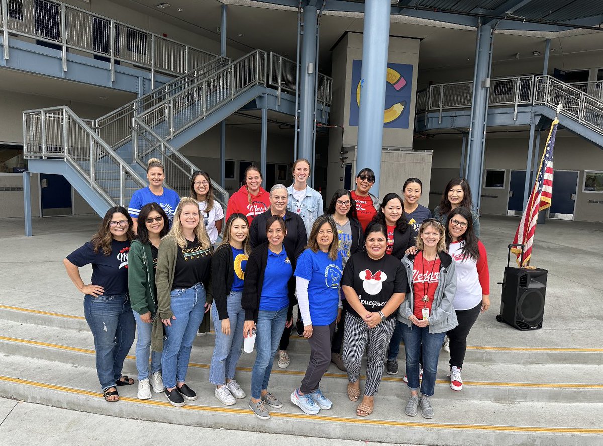 Jessica__Cadena's tweet photo. What an incredible first week of Summer Academy! Our teachers and staff are absolutely amazing, bringing knowledge, passion, and creativity to every lesson.  #SchoolSpiritDay @WVUSD_Tweet https://t.co/qBZhdy7jnY