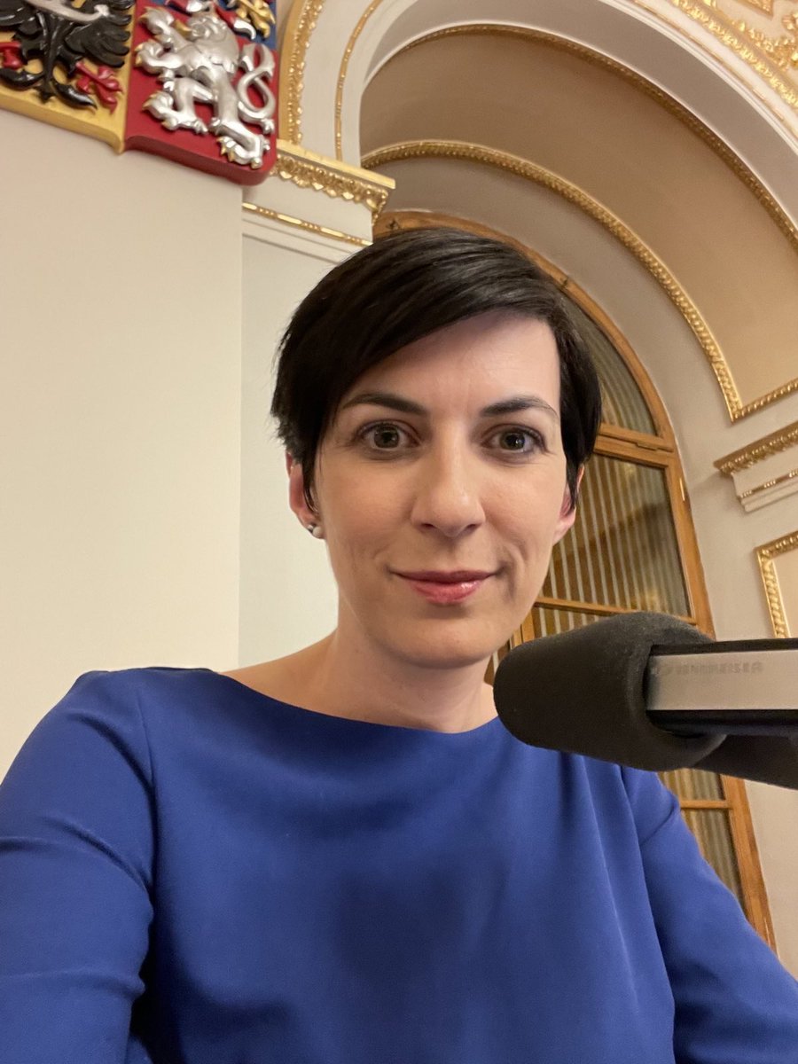 Paní <a href="/alenaschillerov/">Alena Schillerová</a> a <a href="/JVildumetzova/">Jana Mračková Vildumetzová</a>  mě prý v PS hledaly. Řídím nyní schůzi a Andreje Babiše nevidím jako obvykle, ale stejně tak nejsou přítomny ani poslankyně.

Zatím je tedy jejich skóre:  2 tweety, 0 návrhů řešení důchodové reformy.