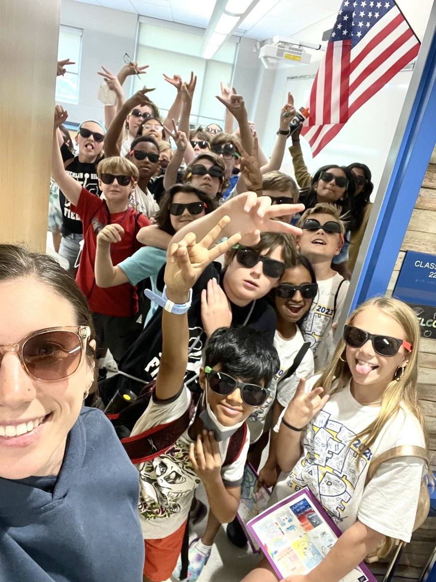 Being a teacher is so much fun! ✌️out fifth grade! ☀️