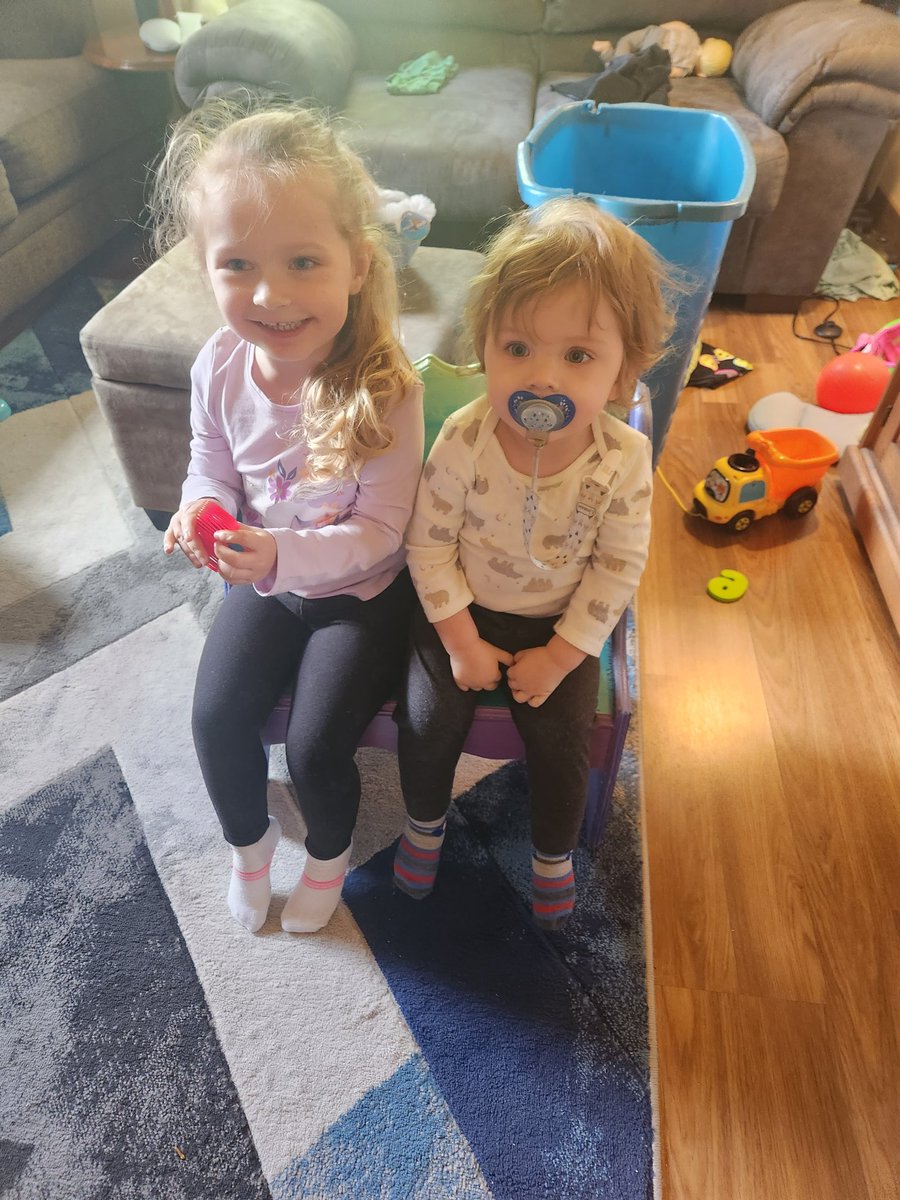 Kozmic_Momma's tweet photo. That would definitely help me pay for college for my youngest 2! 
Please help me to have the opportunity to invest in their future! I would love for them to have the best life possible! 💟
$KozmicMomma https://t.co/IsuxZ9hhLd