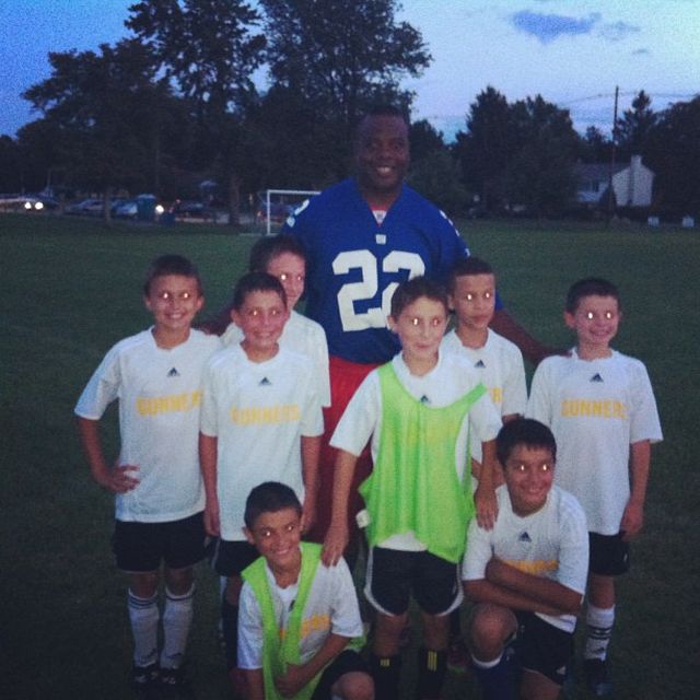 wespeakvictory's tweet photo. These pics are from 10 years ago in 2013.  Lee was speaking victory back then to @CJLazzara_ and his soccer team. https://t.co/wq1arFdwv6