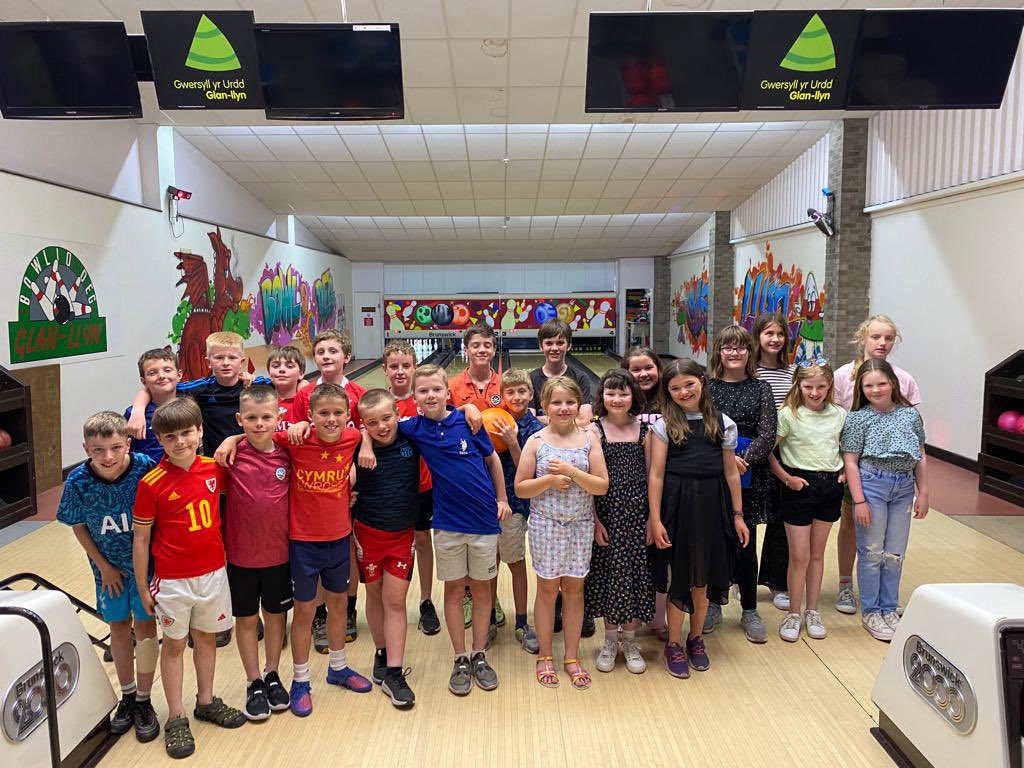 Ysgol DyffrynCledlyn tweet media