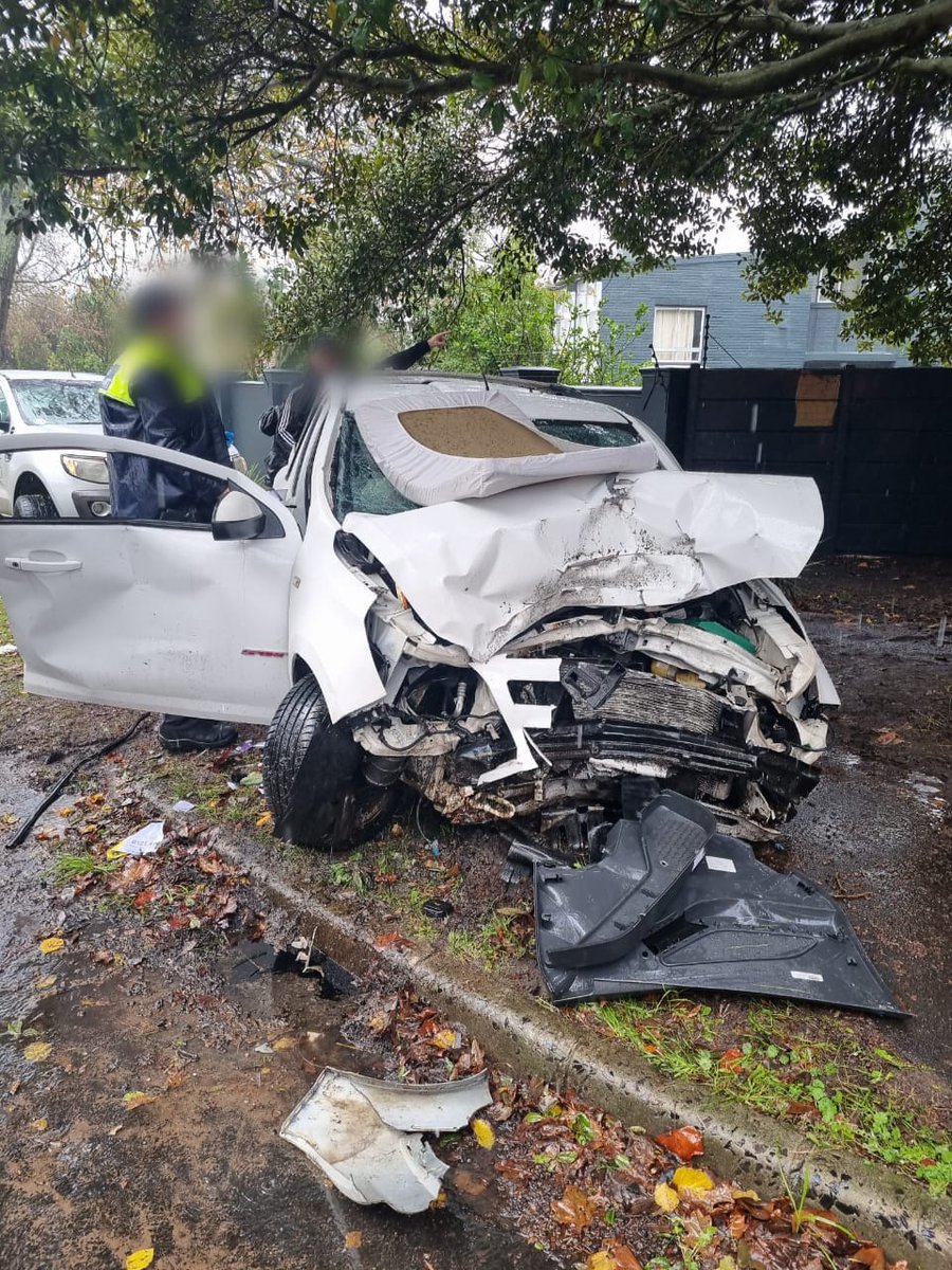 ER24 EMS (Pty) Ltd. on Twitter "[CONSTANTIA] Driver critically