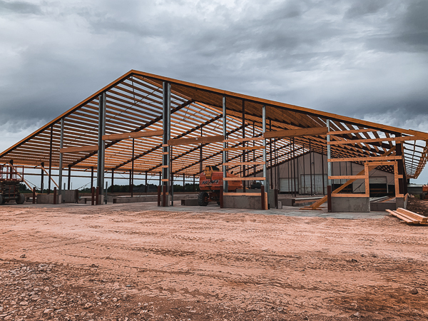 Performance_Fab's tweet image. 🐄Performance Fab: Your Trusted Structural Steel Partner for Agricultural Building Solutions! From custom building packages to on-site services, we have your dairy facility covered! 
#PerformanceFab #CustomFab #CustomDesign #SuperiorFabrication #TailoredSolutions