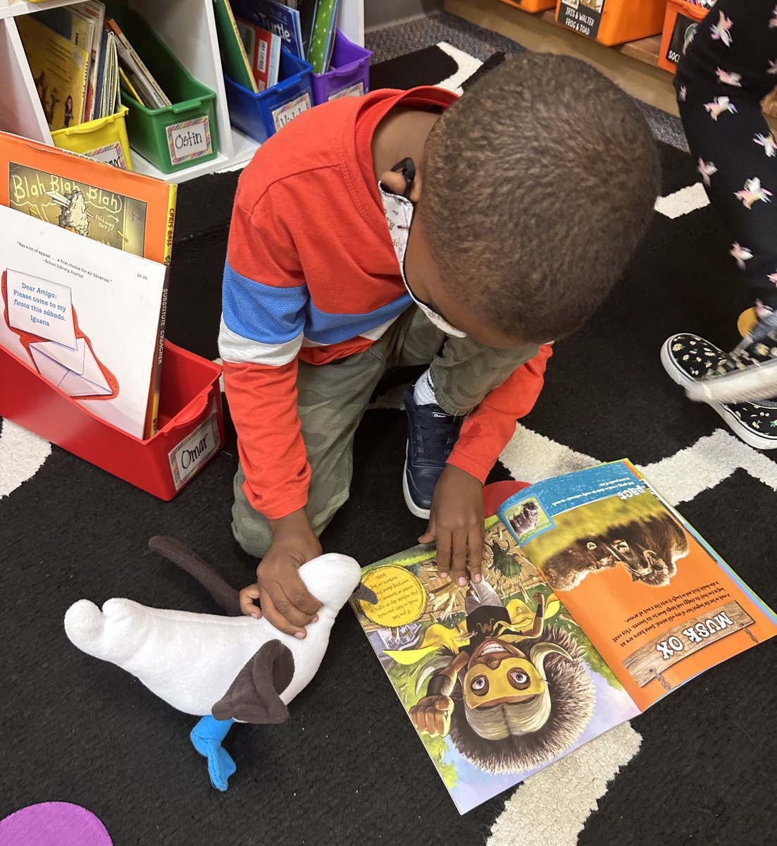 MrsKowalevicz's tweet photo. Fun learning w/ stuffed animal friends today! π§Έπ°π¨ Weβre counting our way to the last day!! 7οΈβ£ #EOYcountdown #FunInFirst #AlmostSecondGraders #APSisAwesome @RandolphStars https://t.co/pa30OXICe4