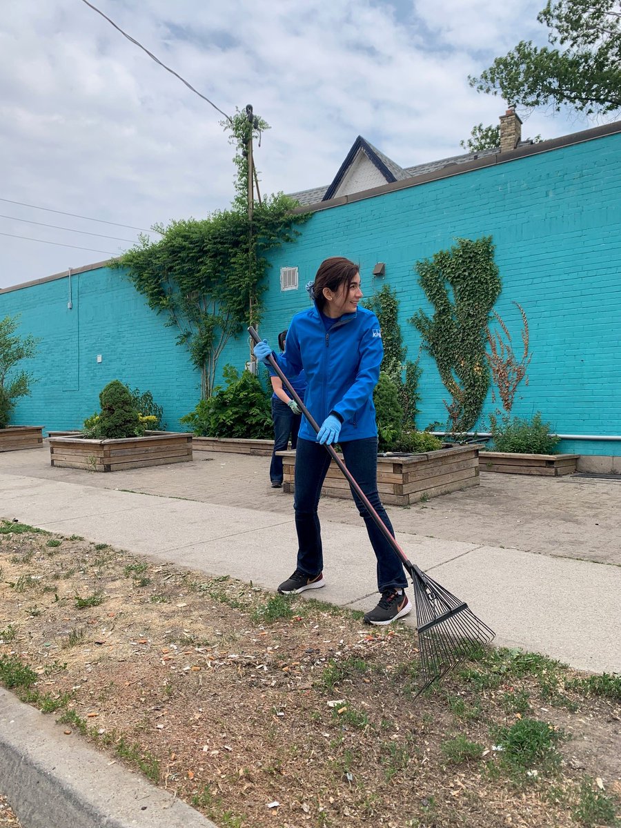 Thank you to <a href="/KPMG_Canada/">KPMG Canada</a> for #volunteering with <a href="/cmha_tv/">CMHA TVAMHS</a> at London Coffee House reorganizing the kitchen &amp; basement as well as power washing and outdoor cleanup. Many #Locals and staff appreciate the revamped spaces. #DayofCaring