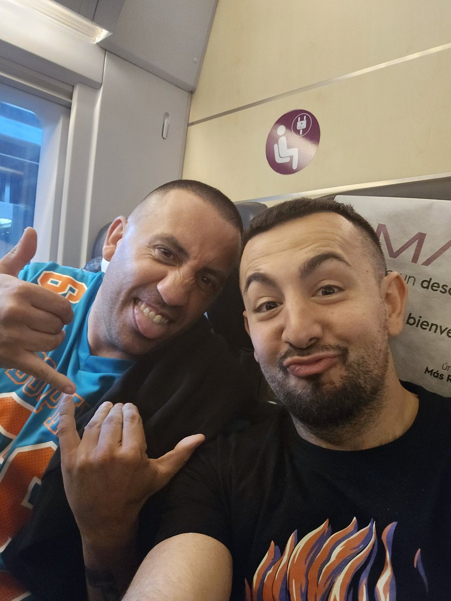 papigavi's tweet photo. Gracias a ésto conocer a una de las personas más especiales que me he encontrado en la vida, mi sensei Pablo.
Te has convertido en una gran figura en mi vida y me has ayudado a superarme como persona y deportista, eres un MAESTRO BRUTAL pero aún mejor persona Pablito 🫡 https://t.co/XhE13pGylu