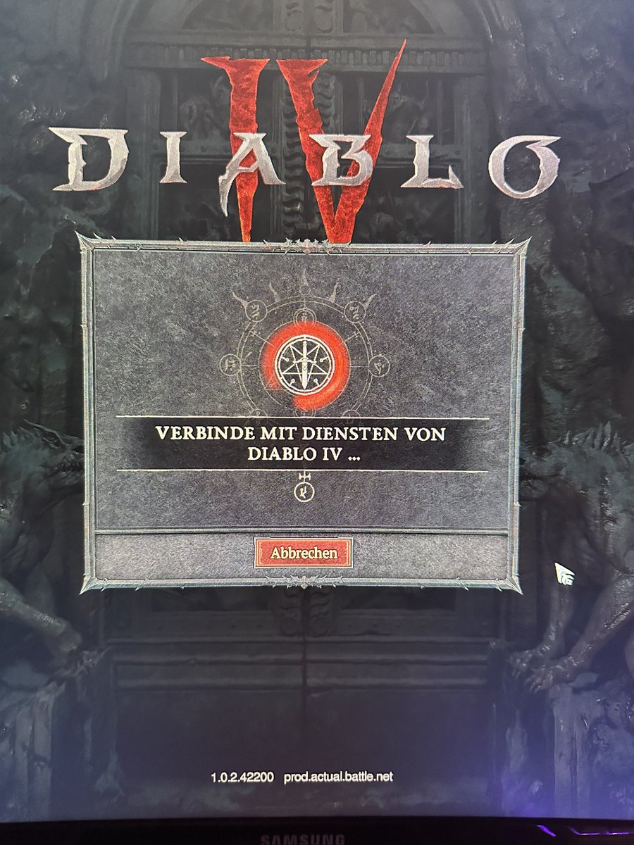 Victorysvenja's tweet photo. Mhh yeah server absolutely down. Love that! 
Time to sleep https://t.co/69UI566Cbp