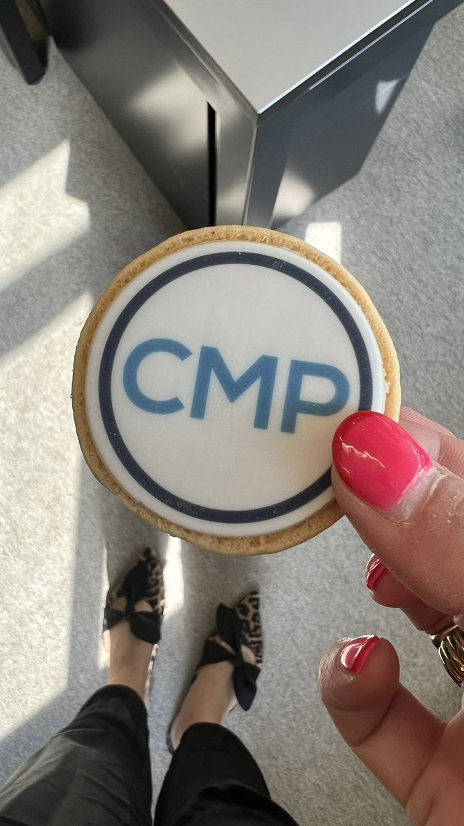 bethlloydwright's tweet photo. Once a marketer. Always a marketer. #SoOnBrand 💁🏻‍♀️🤓 @CommonMissionUK #missiondriven https://t.co/a91CknC5NM