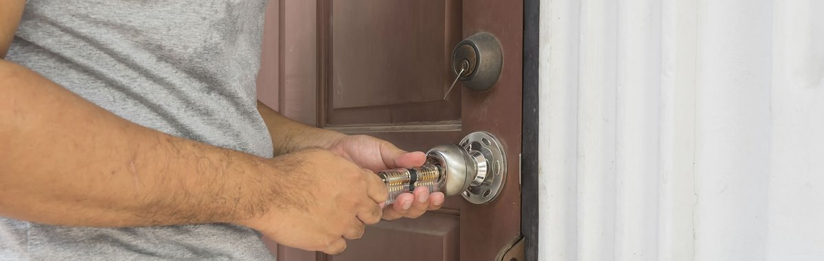 843Locksmith's tweet photo. Deadbolt Replacement in Charleston

Does your home still have the same minimum standard locks that were installed by the original contractor? Did the deadbolt on your commercial property become damaged due to an attempted ...

https://t.co/eXymCR7FuX https://t.co/yODMSzbL3g