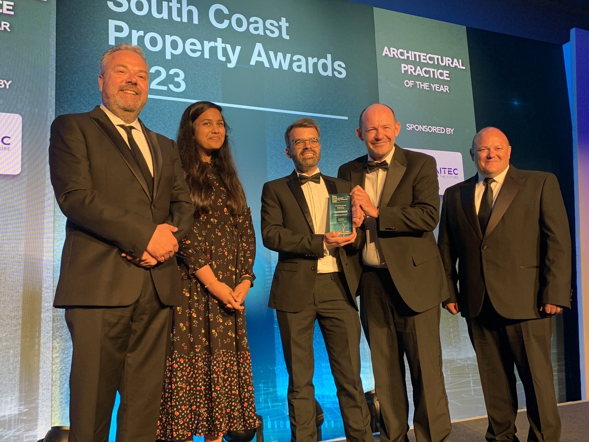 @GraitecLtd sponsor Architectural Practice of the Year, won by @HNWArchitects – Congratulations 🎉🎉 #SCPA23 #SouthCoast #Property #Awards