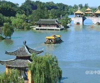 centreculture's tweet photo. Le @centreculture et l'AEIE ont le plaisir d'accueillir une délégation chinoise du 29 juin au 2 juillet 2023. Ils sont responsable de l'agriculture de sa région. Si vos institutions ou associations sont intéressés,  bienvenus. C'est un moment convivial. ✈️💐🌹 https://t.co/i4Iuc3bSEE