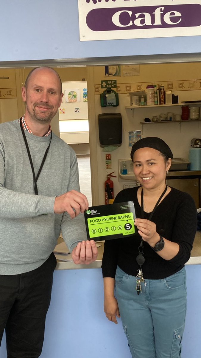 TheGateway19's tweet photo. 5 Star Rating for our community cafe today , well done Brenda and Emma! Come and try our delicious menu #Community #Ravenscliffe https://t.co/sIPMfZLX5o