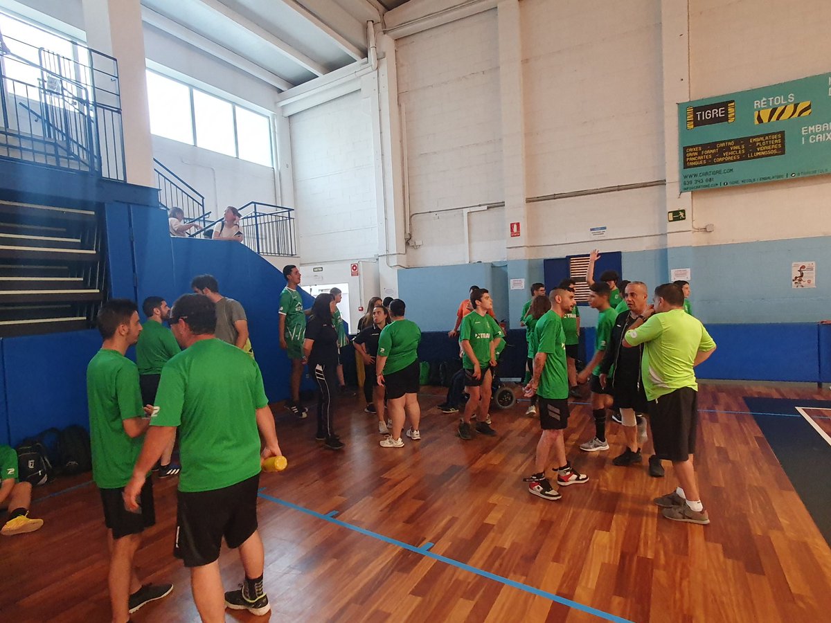 InsercorU's tweet photo. 📢📢📢 eventos !!!

#comparteam 2023

2 inclusivo que nuestros chicos realizaron la semana pasada.

Esta vez se pasaron al 🏀 y compartieron tarde con los amigos del @basketalmeda

Ejercicios, partidos y risas muchas risas en otra tarde que grabarán nuestros chicos a fuego. https://t.co/YOXNvWYO3S