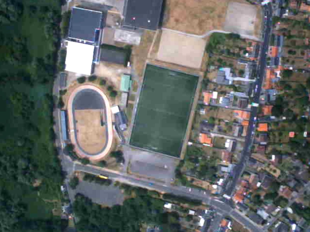 dambourdet's tweet photo. Plus de 42km entre le départ aujourd'hui de PhiloSpace2 du collège à #Couëron et l'arrivée dans un arbre de #Marsac-Sur-Don. La nacelle est récupérée, il y aura donc beaucoup de données et d'images à exploiter dans les jours à venir. #unballonpourlecole @CNES #5eme #technocollege https://t.co/ziiQFktfQ6