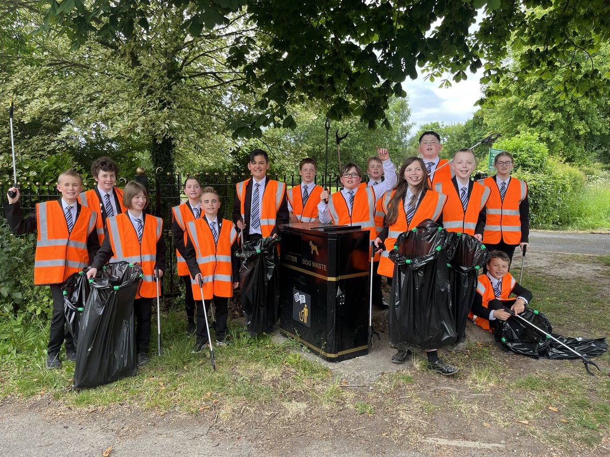 MrsLCallaby's tweet photo. This BIGGEST proud teacher moment. It makes me so happy that this club was born in a Geography lesson… an idea all set up by the students themselves🥰🌎🫶🏼

You guys truly are LEGENDS! #WHSLitterLegends #trashtag https://t.co/8znwDpdZSf