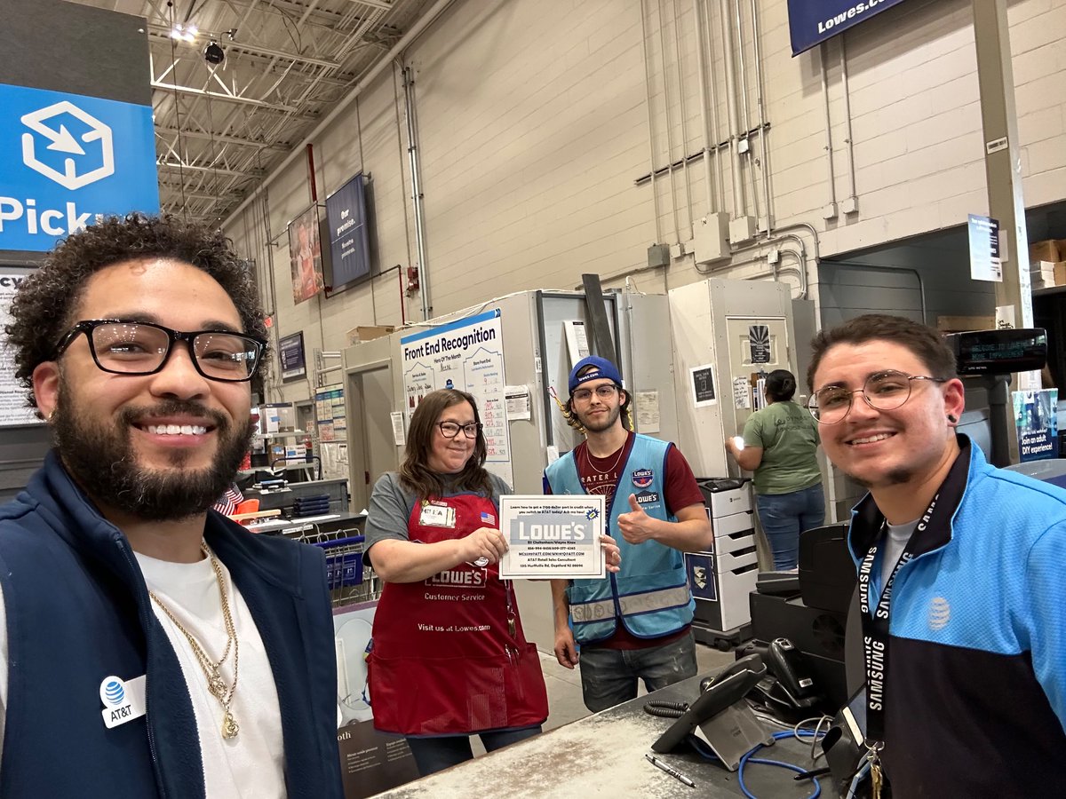 Tom_White30's tweet photo. Big Deptfordโs RSCโs @Wayne_KKnox and Eli getting out in the neighborhood and spreading the word about the best deals in town! ๐ฑ๐ถ @DPommer4 @TeamSWAGOHPA @AKGaddy
#DeptfordDawgz #GetYourSwagOutside #FlyerDrops https://t.co/LtEjYRWULL