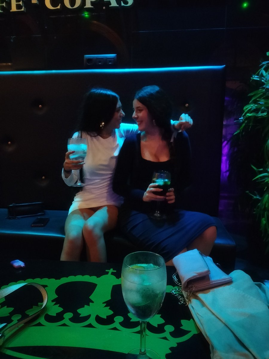 no me hace falta nadie, solo ellas