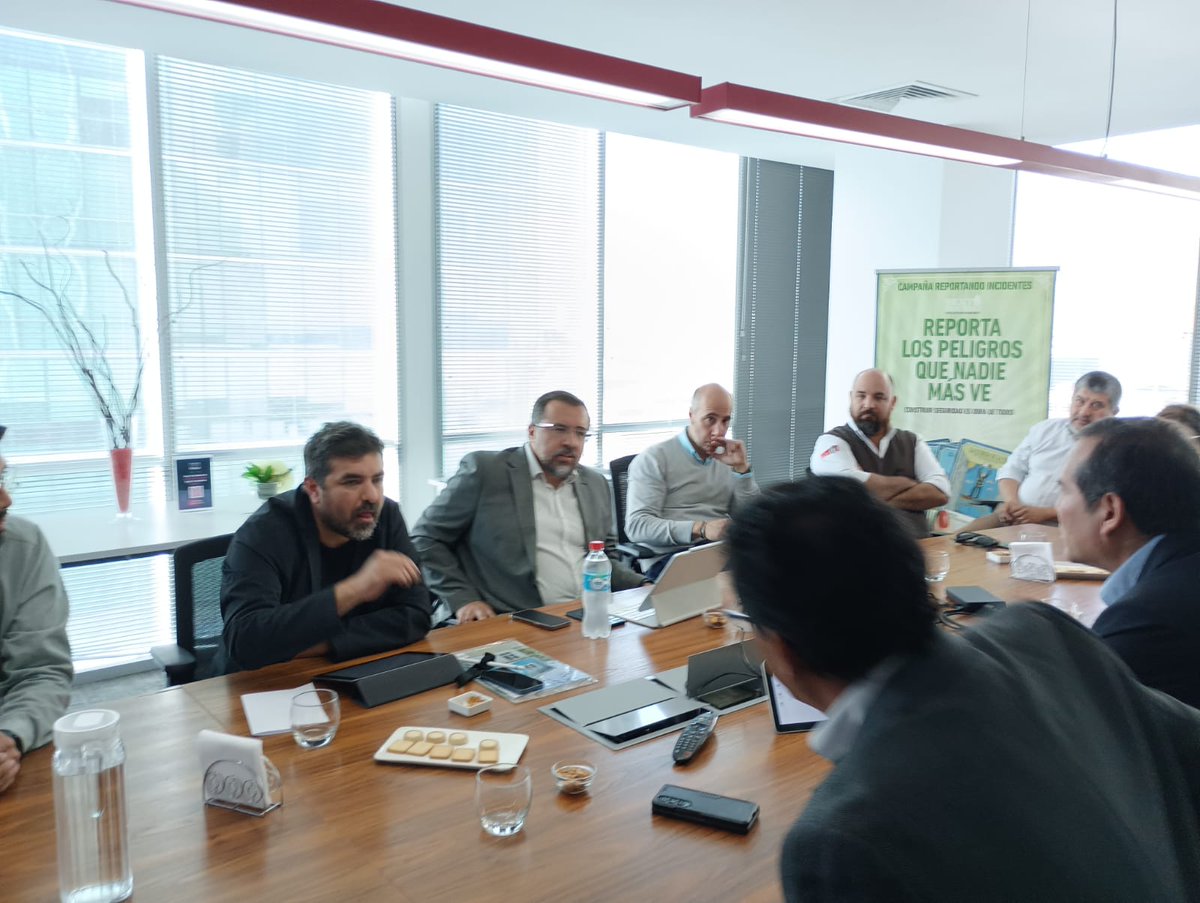 CChC_Tarapaca's tweet image. Hoy | Compartimos registro del nuestra participación en reunión convocada por la DITEC, en la cual se explicaron las modificaciones realizadas en el Decreto Supremo relacionado con los proyectos habitacionales con subsidio DS Nº 49 en Alto Hospicio.