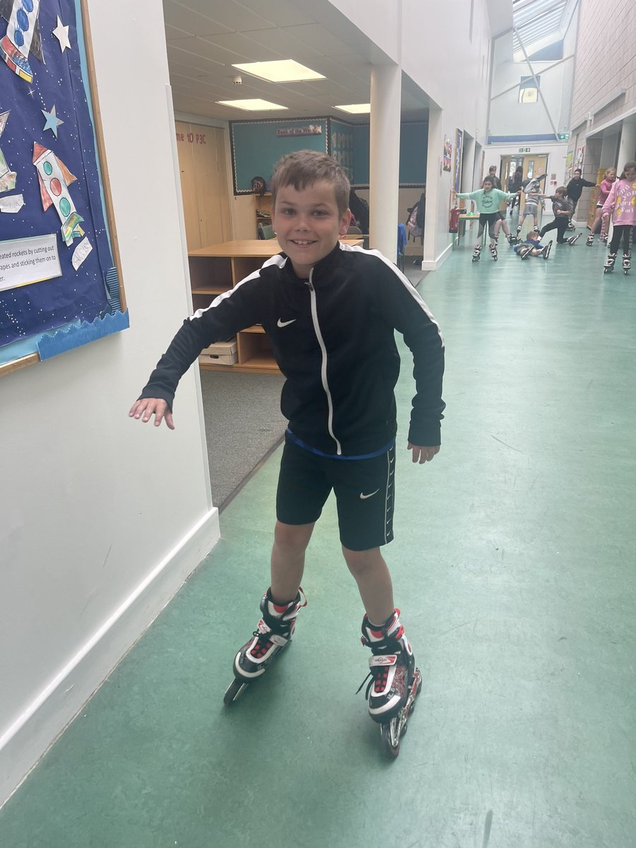 DeanburnPS's tweet photo. Loved seeing so much activity and engagement on my travels round the school today! #DPSHealthweek https://t.co/aOWO7Wuygl