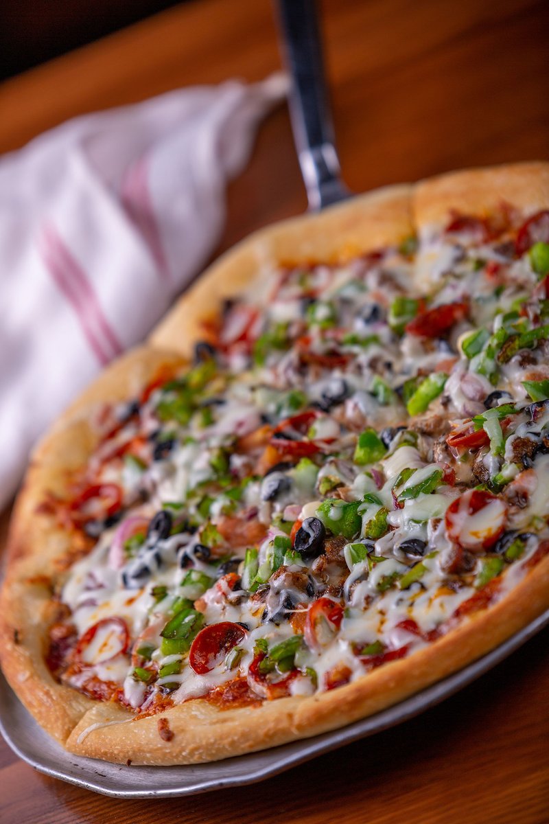 MikesAtVenetia's tweet photo. Hungry? Stop in and try our Deluxe! ... https://t.co/Ci6j8UEfax