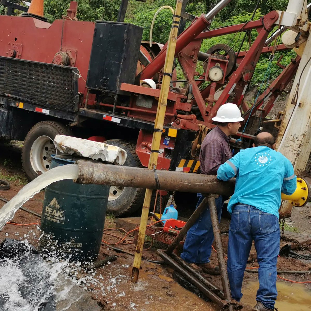 TCnelMariotobar's tweet photo. Seguimos con la segunda FASE DE AFORO, con el proyecto de agua para cantón El Ángel.

Los procesos de aforo que permiten determinar el caudal de los mismos y su capacidad de abastecimiento. Estos son un 𝐞𝐬𝐭𝐮𝐝𝐢𝐨 𝐟𝐮𝐧𝐝𝐚𝐦𝐞𝐧𝐭𝐚𝐥 para conseguir, posteriormente, https://t.co/mJYzfmVrqZ
