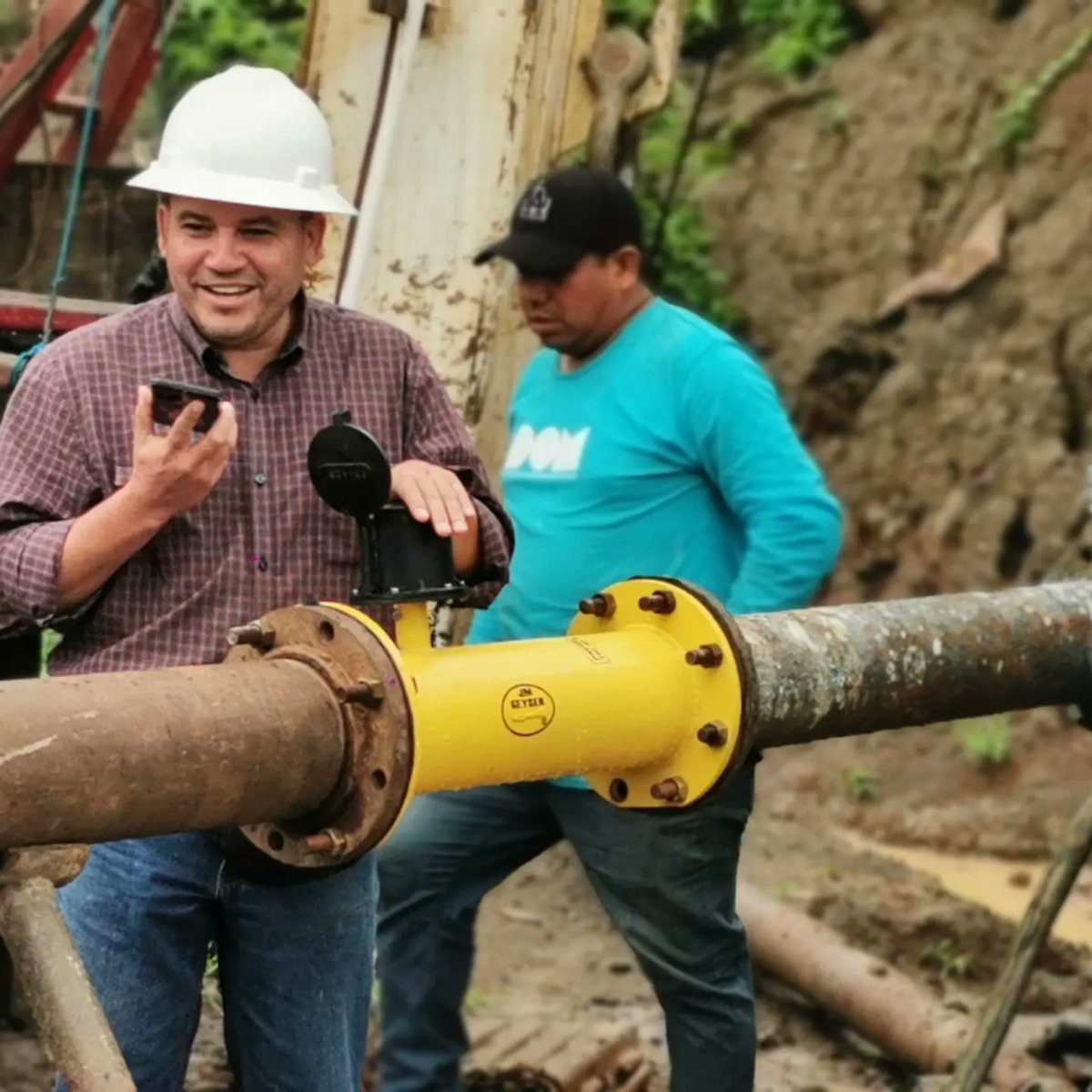 TCnelMariotobar's tweet photo. Seguimos con la segunda FASE DE AFORO, con el proyecto de agua para cantón El Ángel.

Los procesos de aforo que permiten determinar el caudal de los mismos y su capacidad de abastecimiento. Estos son un 𝐞𝐬𝐭𝐮𝐝𝐢𝐨 𝐟𝐮𝐧𝐝𝐚𝐦𝐞𝐧𝐭𝐚𝐥 para conseguir, posteriormente, https://t.co/mJYzfmVrqZ