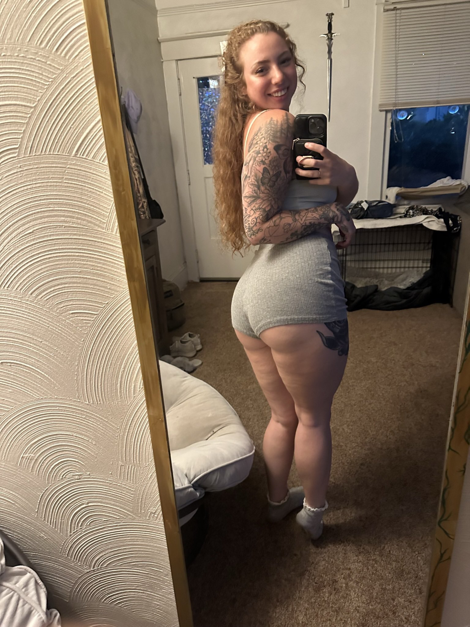 🍑PiperMaePeach🍑 on Twitter: "I wore these shorts because they are easy to pull down 🥵 please