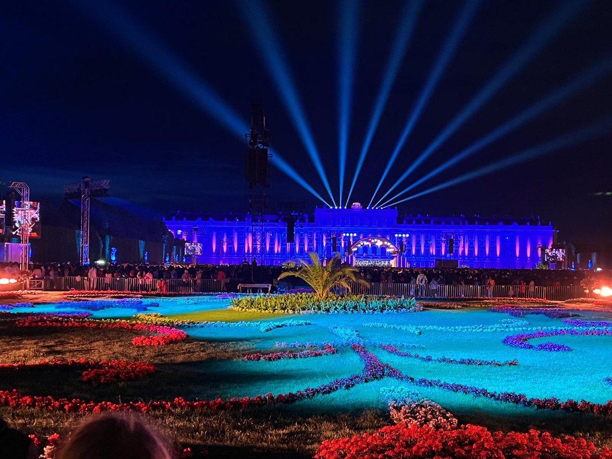 milotangelo's tweet photo. Just had the most magical night at the Vienna Philharmonic "Sommernachtskonzert 2023" in Schönbrunn. https://t.co/SBEth7C7QD