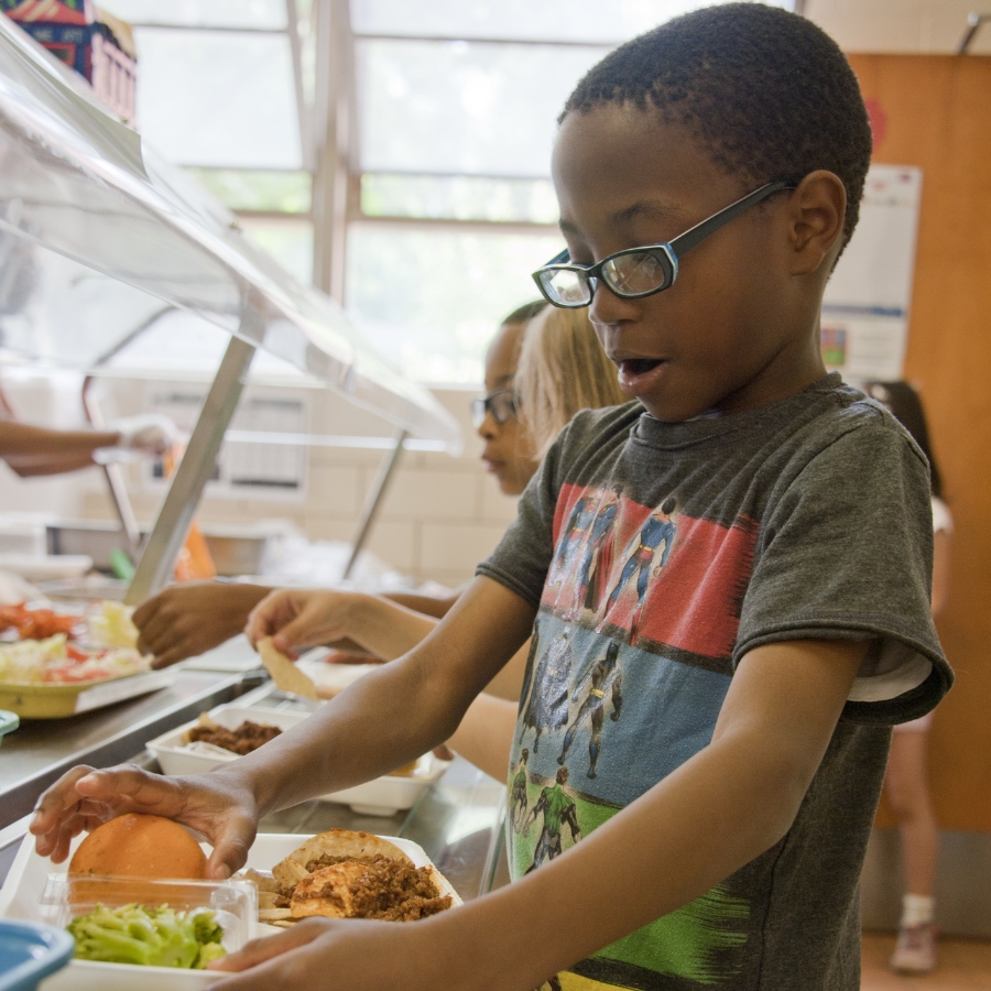 Tomorrow (6/9) at 10AM, Congresswoman DeLauro, Mayor Elicker, Mayor Garrett, school districts, and local nonprofits like UWGNH will host a press conference on Free Summer Meals available this summer! TUNE IN ON FACEBOOK LIVE at 10AM! #nokidhungry

facebook.com/UnitedWayofGre…