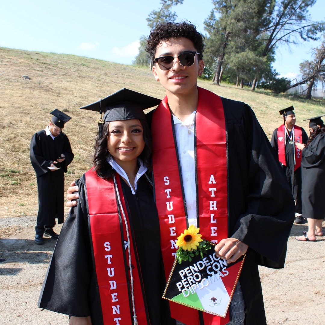 LAPCAthletics's tweet photo. Congratulations π to all of our Brahma student athletes and graduates as they embark on the next chapter of their lives. PT 2
#sfvalley #piercecollege #lapc #lapiercecollege #laccd #brahmas #studentathlete #graduation #lapierce https://t.co/ma0KZlcSga
