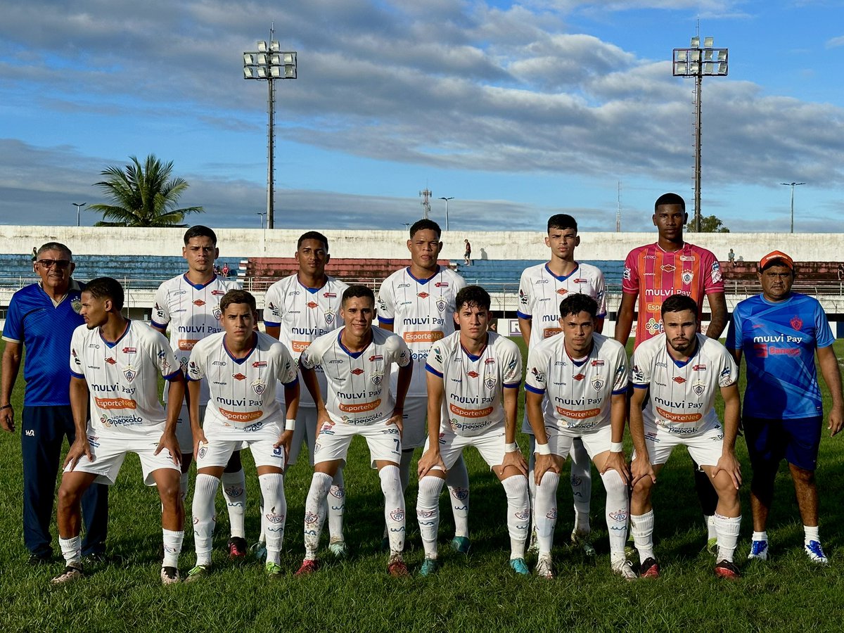 Fim de jogo. Itabaiana sofre revés por 1 a 0 para o Atlético Gloriense no jogo de ida da semifinal do Sergipano Sub-20.

A partida de volta já acontece neste domingo (11), às 15h, no Estádio Editon Oliveira. Agora é focar e buscar a classificação fora de casa. Vamos, Tricolor 🇫🇷