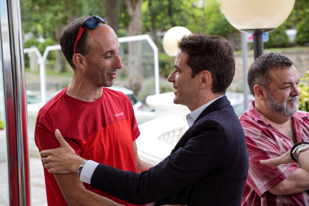 pedro_casares's tweet photo. Es un orgullo volver a encabezar la candidatura del @PSOE por #Cantabria. 

Gracias a la militancia del @PSOECantabria por su apoyo para hacerlo posible en unas listas aprobadas en el Comité Regional.

#LaMejorEspaña seguirá con un Gobierno de @sanchezcastejon a partir del #23J🌹 https://t.co/mYo5iUDL42