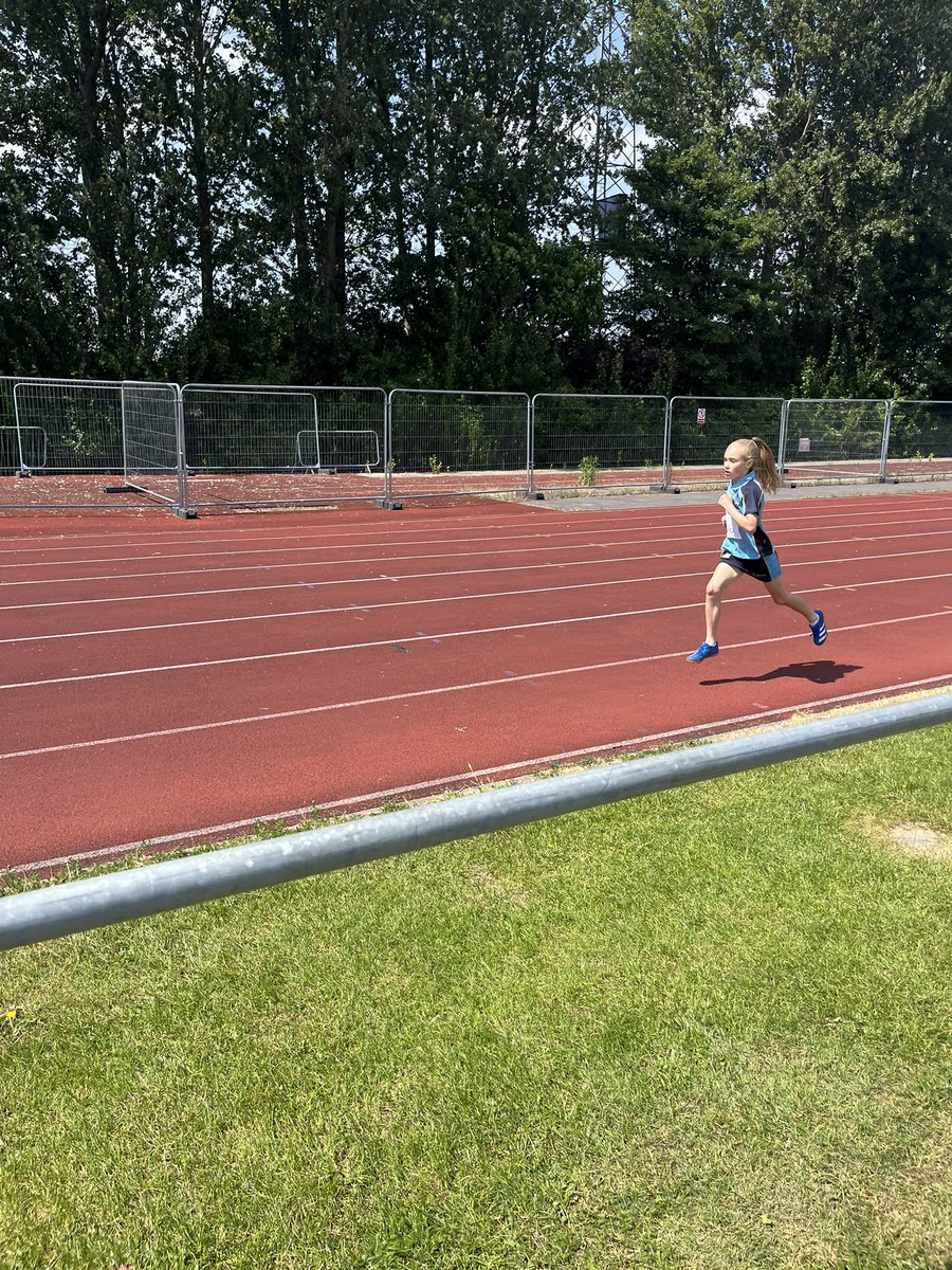 A superb, sunny afternoon of Athletics at the <a href="/sfs_sports/">Sheffield Federation For School Sports</a> heats!!! 9 through to the finals as well! Well done Team Mylnhurst ⭐️👟🏃🏼‍♀️🏃🏻‍♂️🎽🏃🏾🏃🏽‍♀️Thank you to all the amazing organisers who make this event possible.