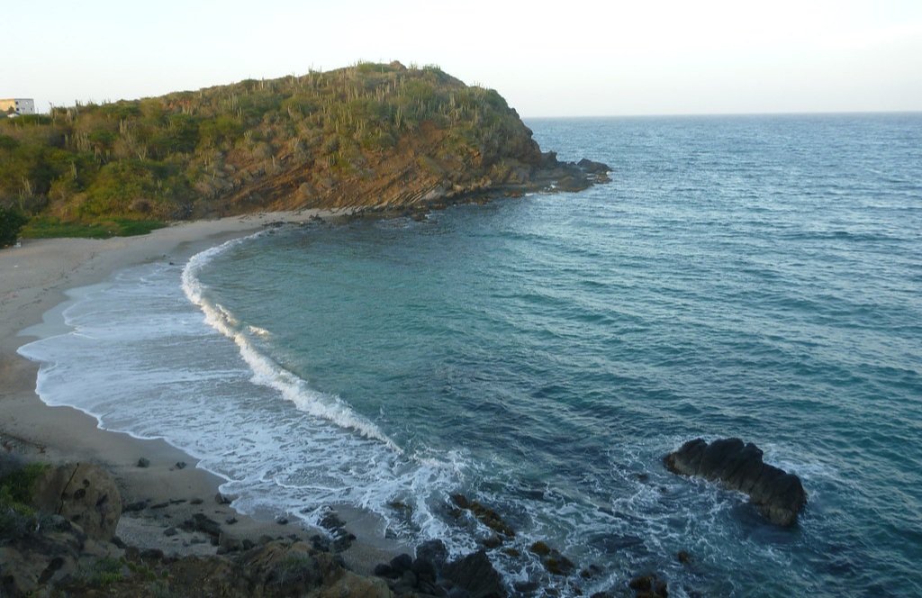 #Entérate🗞| Reactivamos la cobertura de la RBS Playa El Ángel.📡

Gracias al esfuerzo del equipo operativo, ahora más de 8 mil usuarios navegan con la señal Movilnet en esta localidad costera de #NuevaEsparta.🤳🏼

🤔Como dato curioso, el nombre de esta playa se debe a una