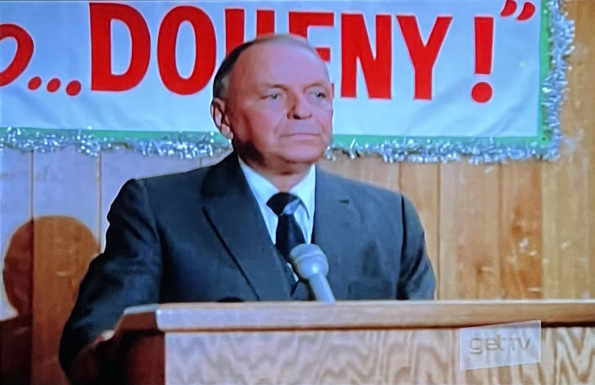 CLASSIC TV MUSINGS: #FrankSinatra had his final dramatic role in a 1987 MAGNUM PI episode playing a tough ex NYC cop after kidnapping killers of his granddaughter. There was no cutesy schtick with #TomSelleck in this ok serious episode which probably should have been 2 parts 📺