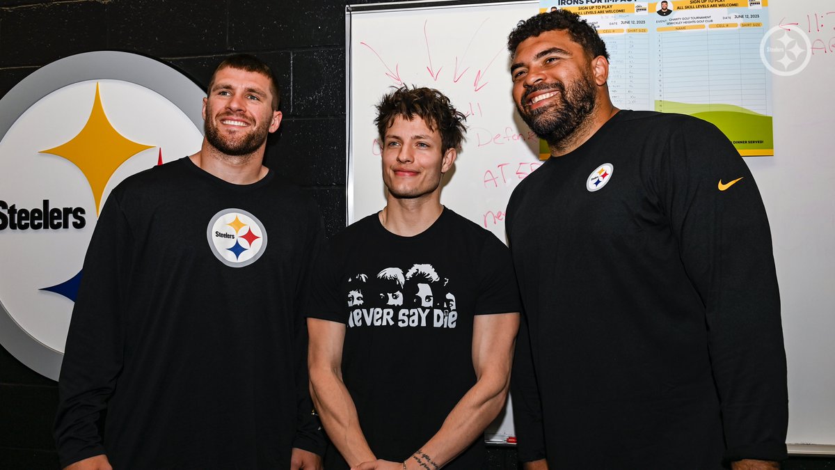 steelers's tweet image. Great to have @mattrife in the building today 🙌