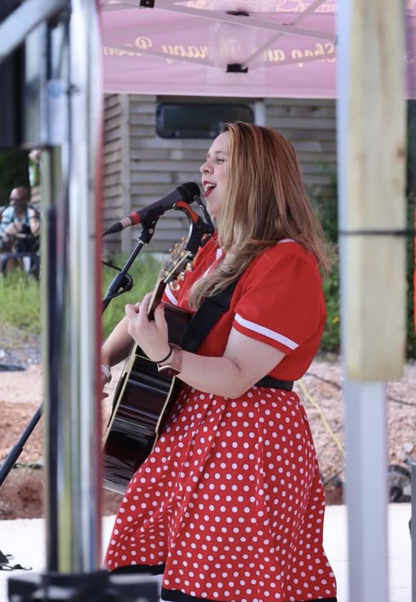 HannahRubyMusic's tweet photo. Thank you Wenfei for these photos of me performing at @WishesDevon wishfest! ❤️

#exeter #devon #singer #songwriter #music #photography #vintage #vintagefashion #hannahruby #unsigned #pop #vintagestyle #popmusic #uksinger #exetermusic #devonmusic #exetermusicians #devonmusicians https://t.co/BQmqdPSOkn