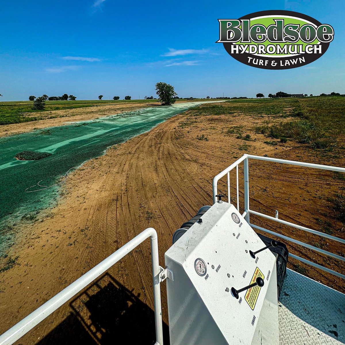hydromulch's tweet photo. 🎉Finally wrapped up a large commercial project out in Whitesboro. 

🤝If you have a large area in need of grass, only trust the certified professionals at Bledsoe Hydromulch to control your erosion.

📲Call now to schedule your free estimate (214)784-5402 https://t.co/IYrSaeThri