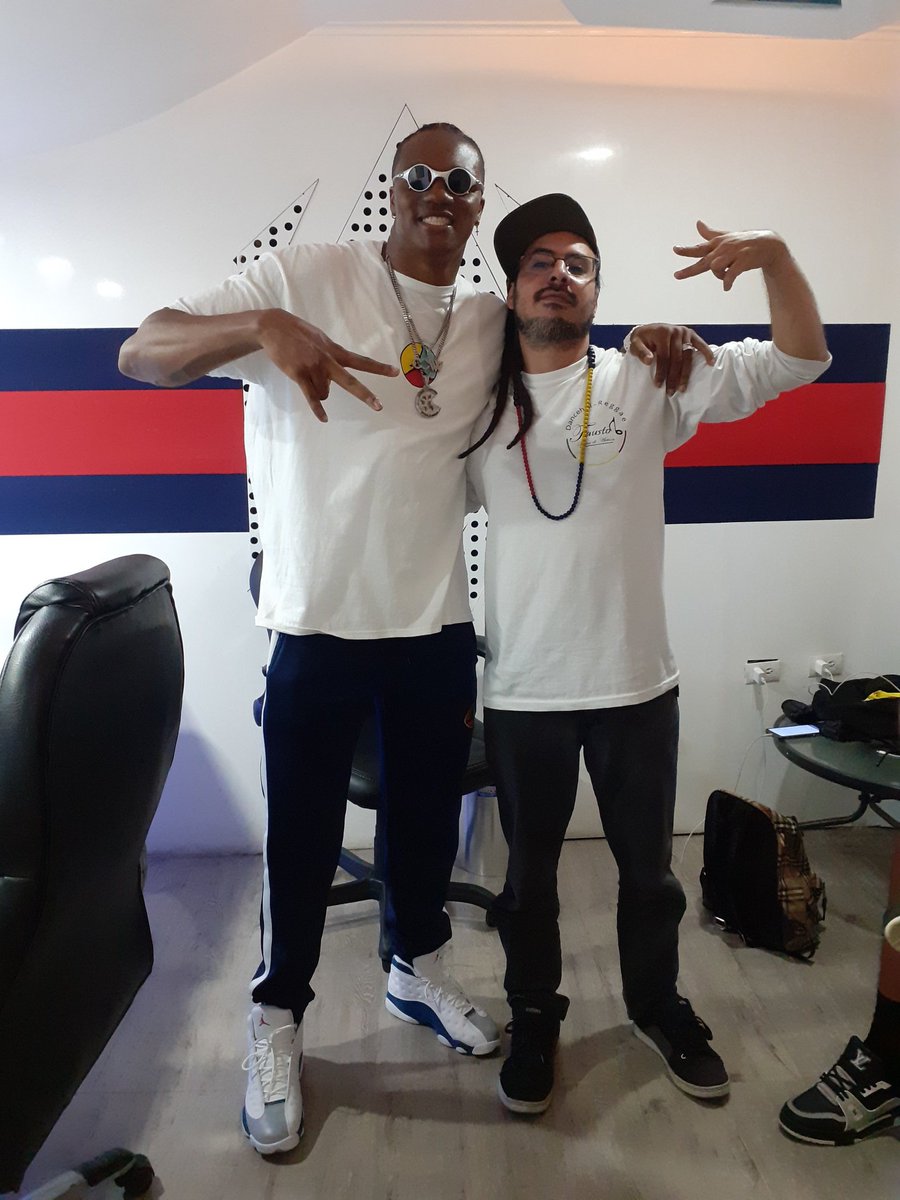 faustobreggae's tweet photo. Haciendo cuentas nos conocemos hace casi 15 años! Que gran amigo, colega de la música y cantante eres.
Big respect don dadda.
@LandaFreak @faustobreggae
#amistad #viral #musician #landafreak #faustob #Twitter #tendencia #LaCasaDeLosFamososMx https://t.co/RKtqfgE1Ft