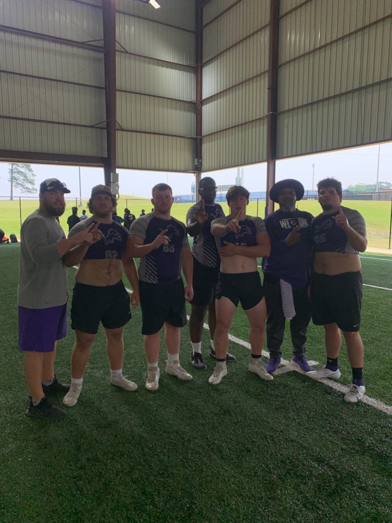 grubb_jackson's tweet photo. Me and the boys came out and showed out today at @SAUFootball first annual Big Boy Showdown and came out on top with just 5 of us. Let’s continue developing and keep grinding! @HerringStratton @CalebNeal65 @peyton2246 @david99948 @Coach_Johnson28 https://t.co/ojMtXLl8ZH