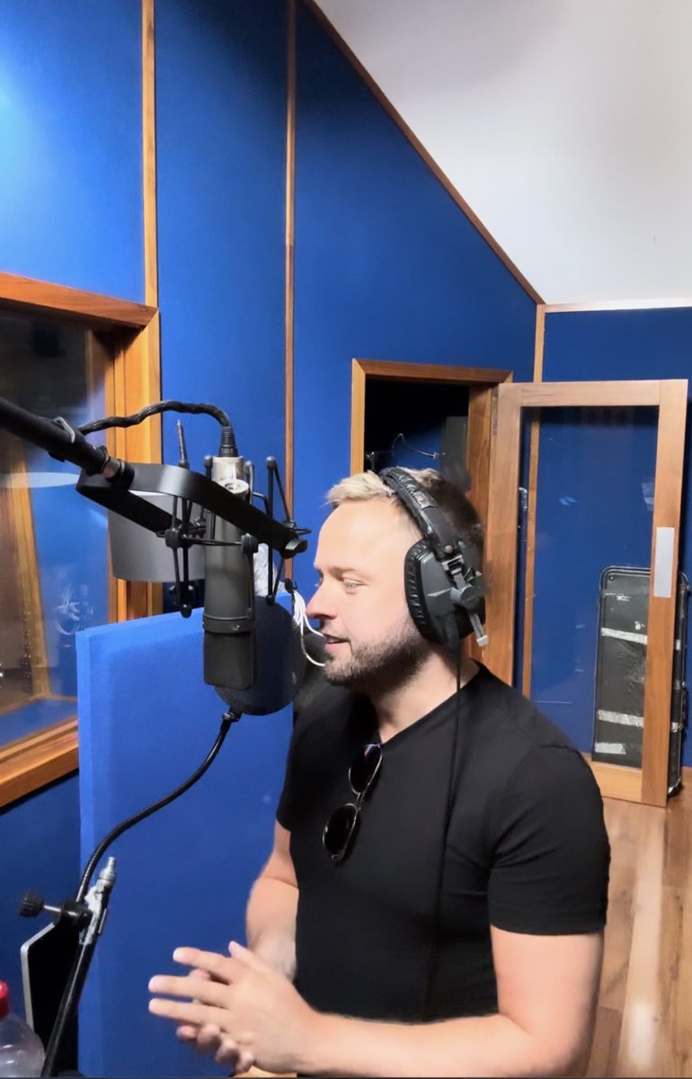 derekryanmusic's tweet photo. New single coming soon…. https://t.co/z1Pt0RhsOx