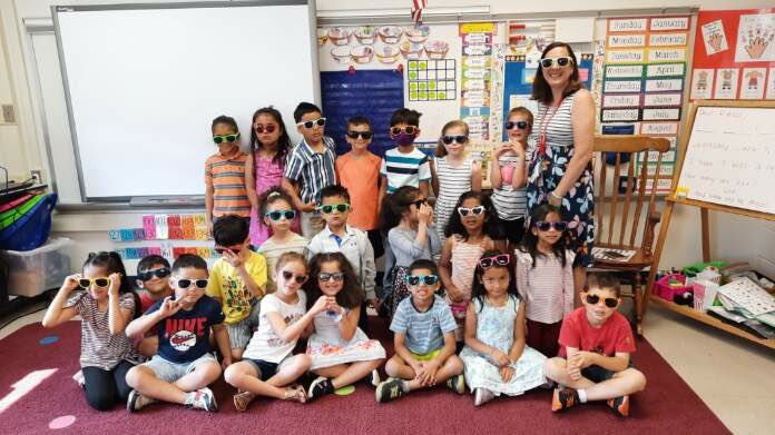 S is for stripes and sunglasses! 🕶️ #FHHighlights