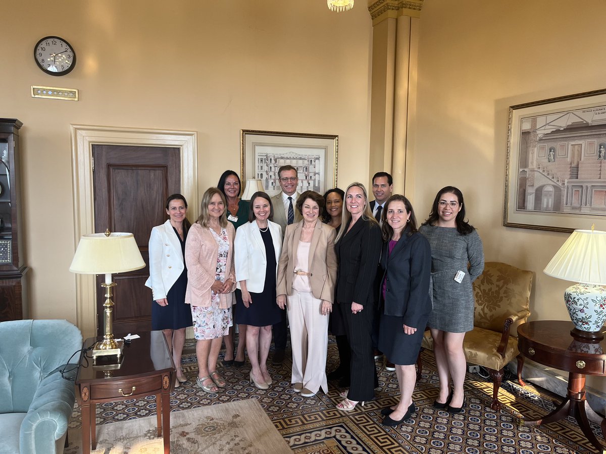 It was a privilege hosting this crosspartisan group of election officials and poll workers from around the country this week. Congress must invest in elections as critical American infrastructure🇺🇸 @IssueOneReform #FacesofDemocracy #ProtectElectionWorkers