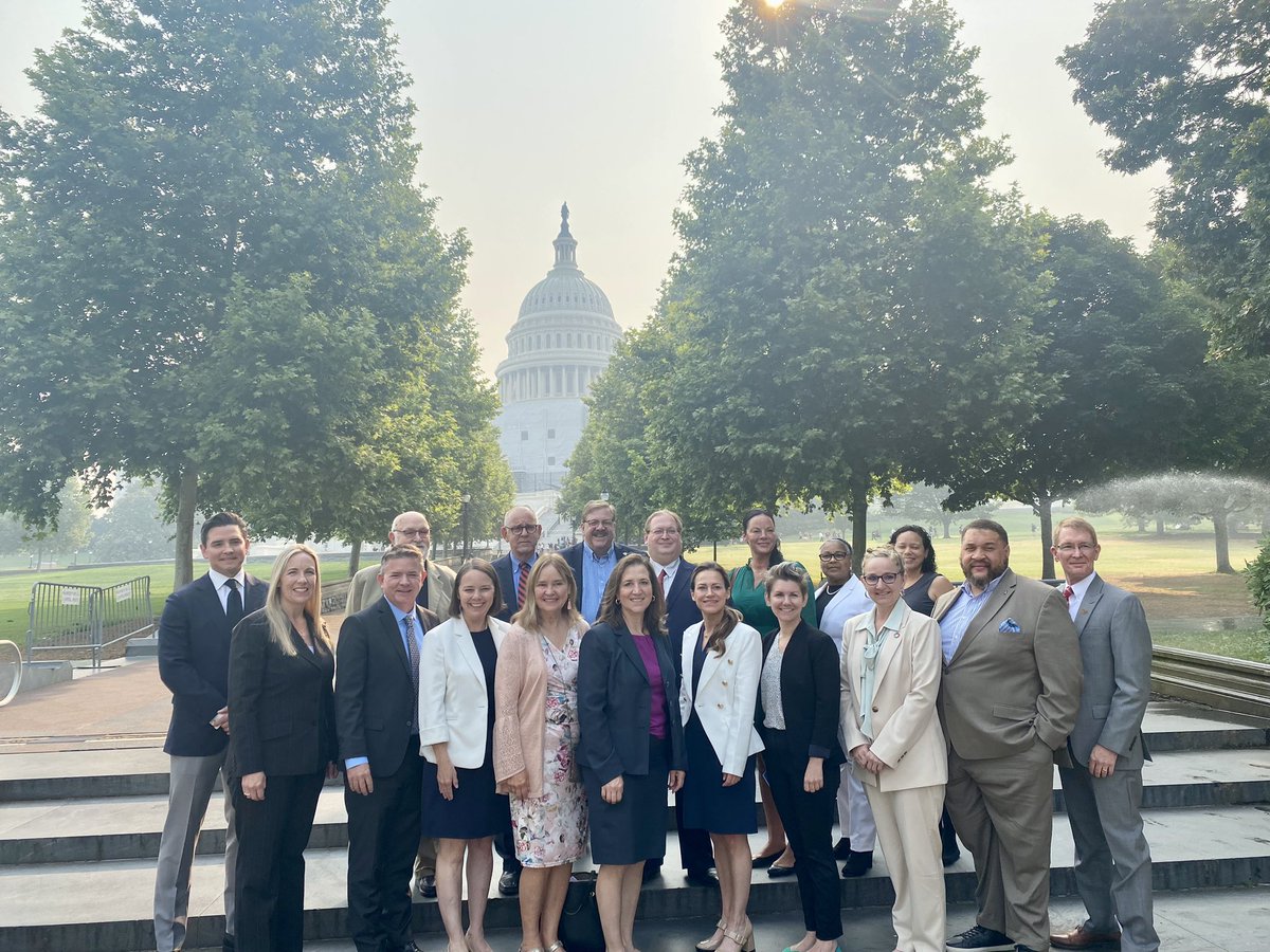 wirk_it's tweet photo. It was a privilege hosting this crosspartisan group of election officials and poll workers from around the country this week. Congress must invest in elections as critical American infrastructure🇺🇸 @IssueOneReform #FacesofDemocracy #ProtectElectionWorkers https://t.co/6vAB2w4DqR