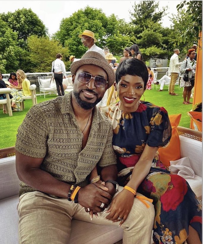 b0mbchell_'s tweet image. Uncle Phil and Noma are…married???? Where I been?